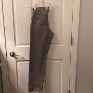 Men’s stonewashed grey jeans